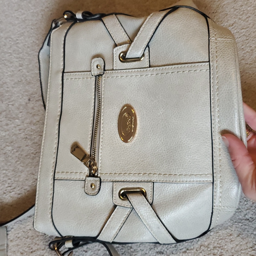 b.o.c Cross Body Purse - Picture 8 of 8